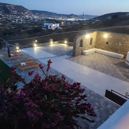 Pleiades Paros Family Apartmán *